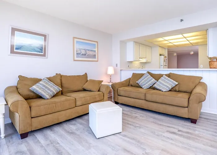 Century 2 Apartment *