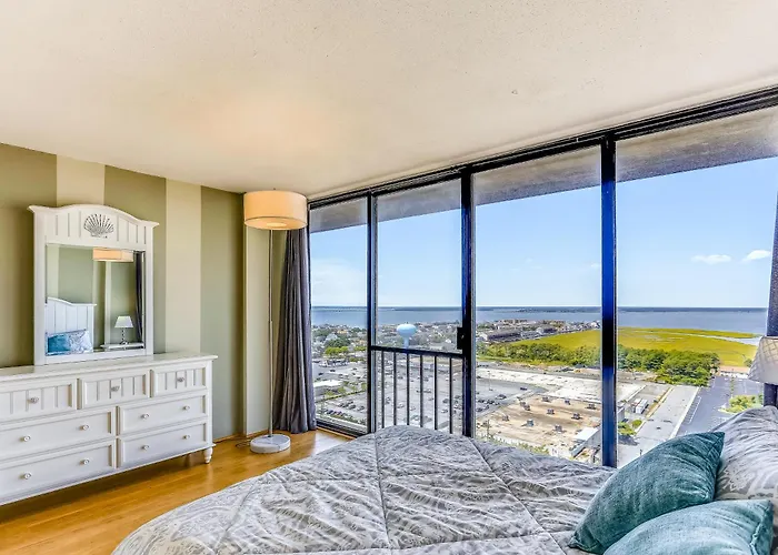 Century 2 Apartment